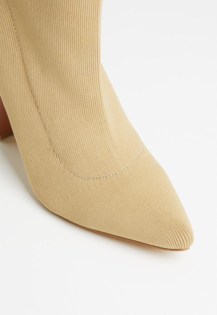 Missguided - Stacked heel knitted pointed toe ankle boot - beige