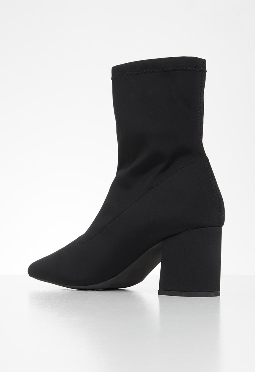 Missguided - Pointed toe mid heel sock boot lycra - black