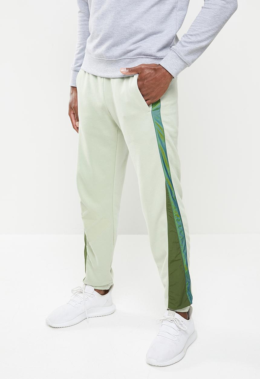 adidas Performance - Bosc pants - light green 