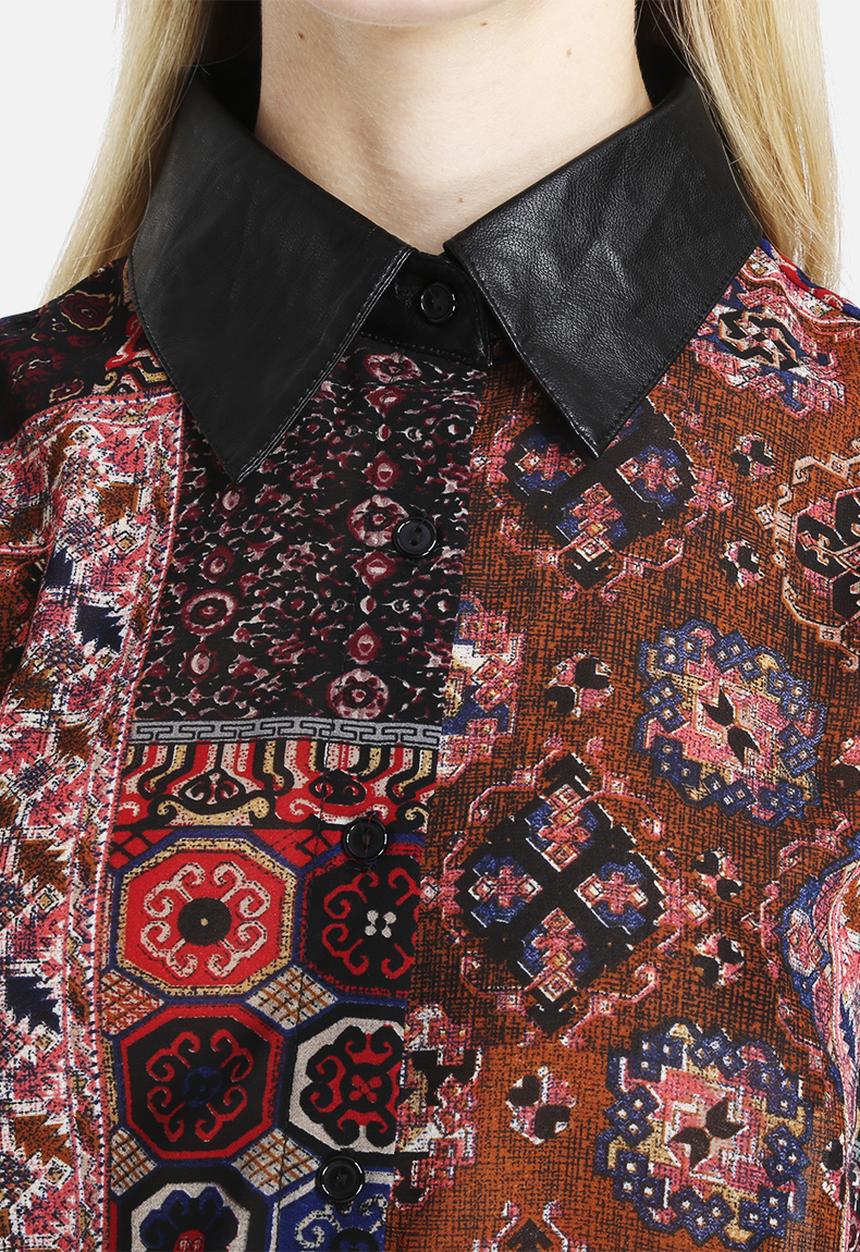 Glamorous - Printed Sleeveless Blouse With Pleather Collar 