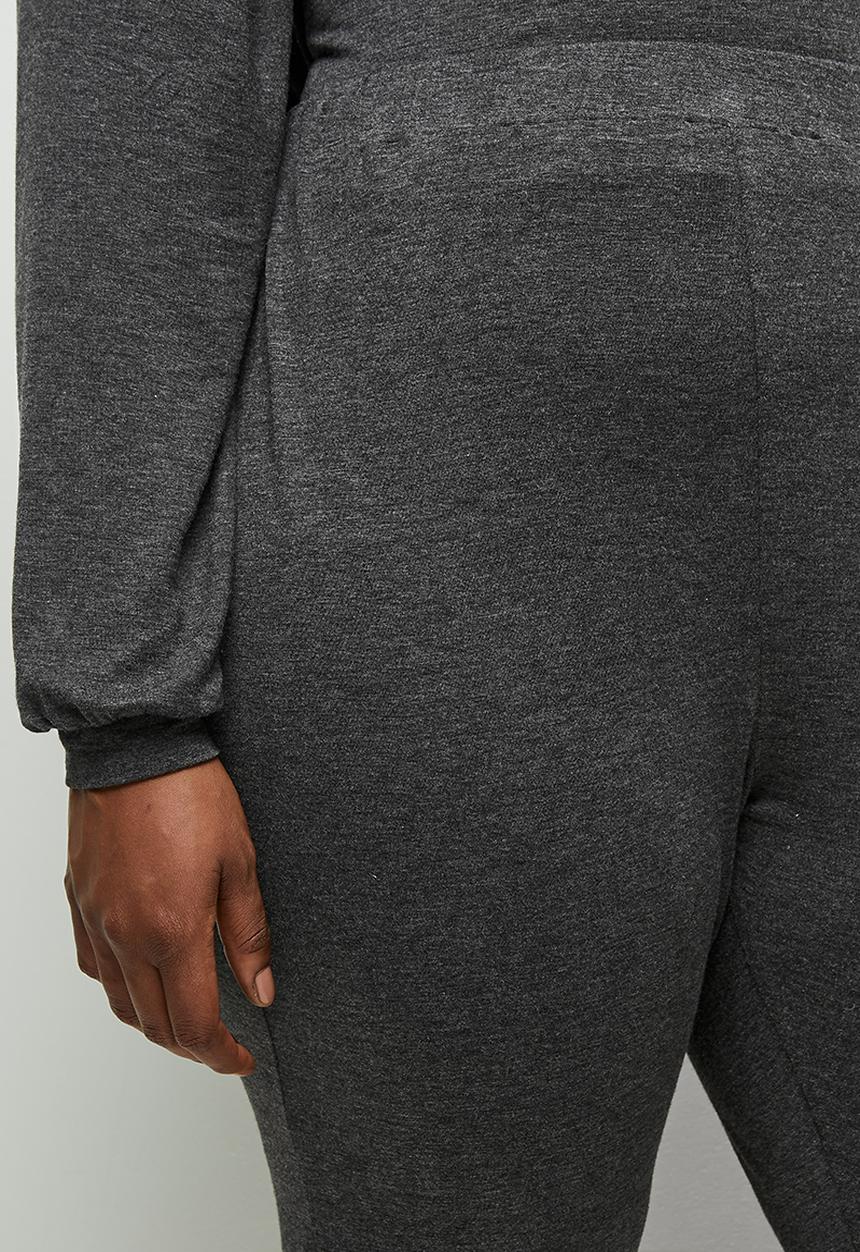 edit Plus - Easy fit cuffed jogger - charcoal 