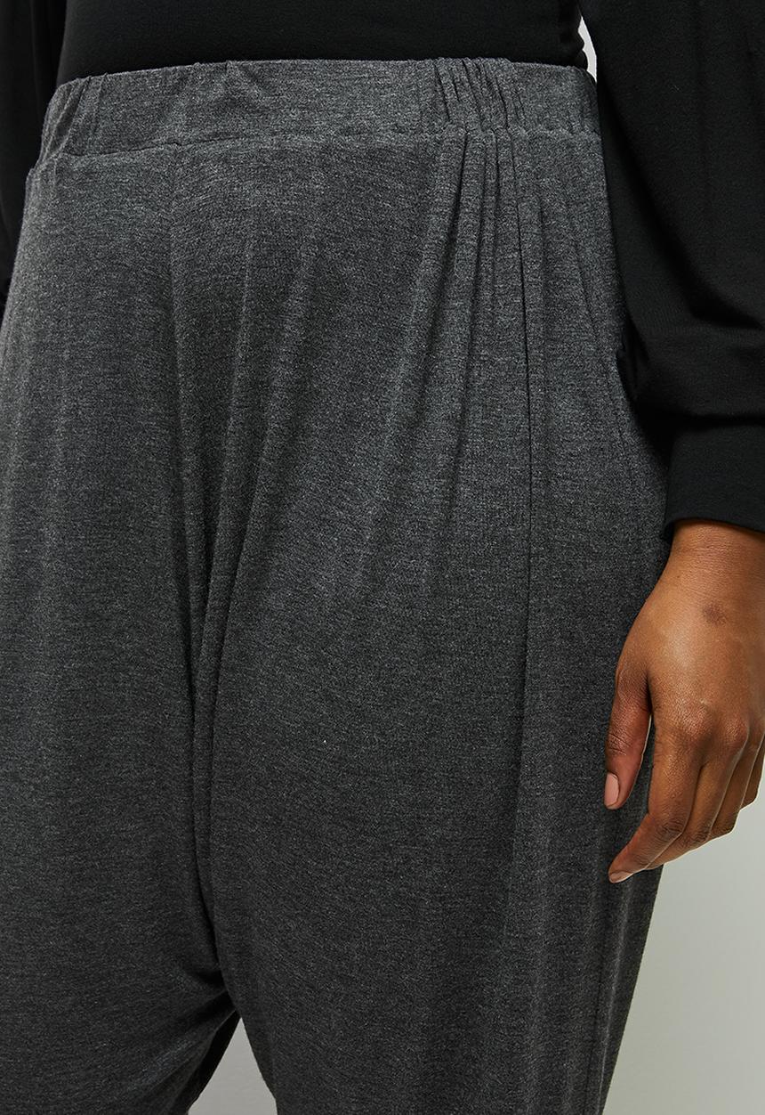 edit Plus - Drop crotch harem - dark grey 