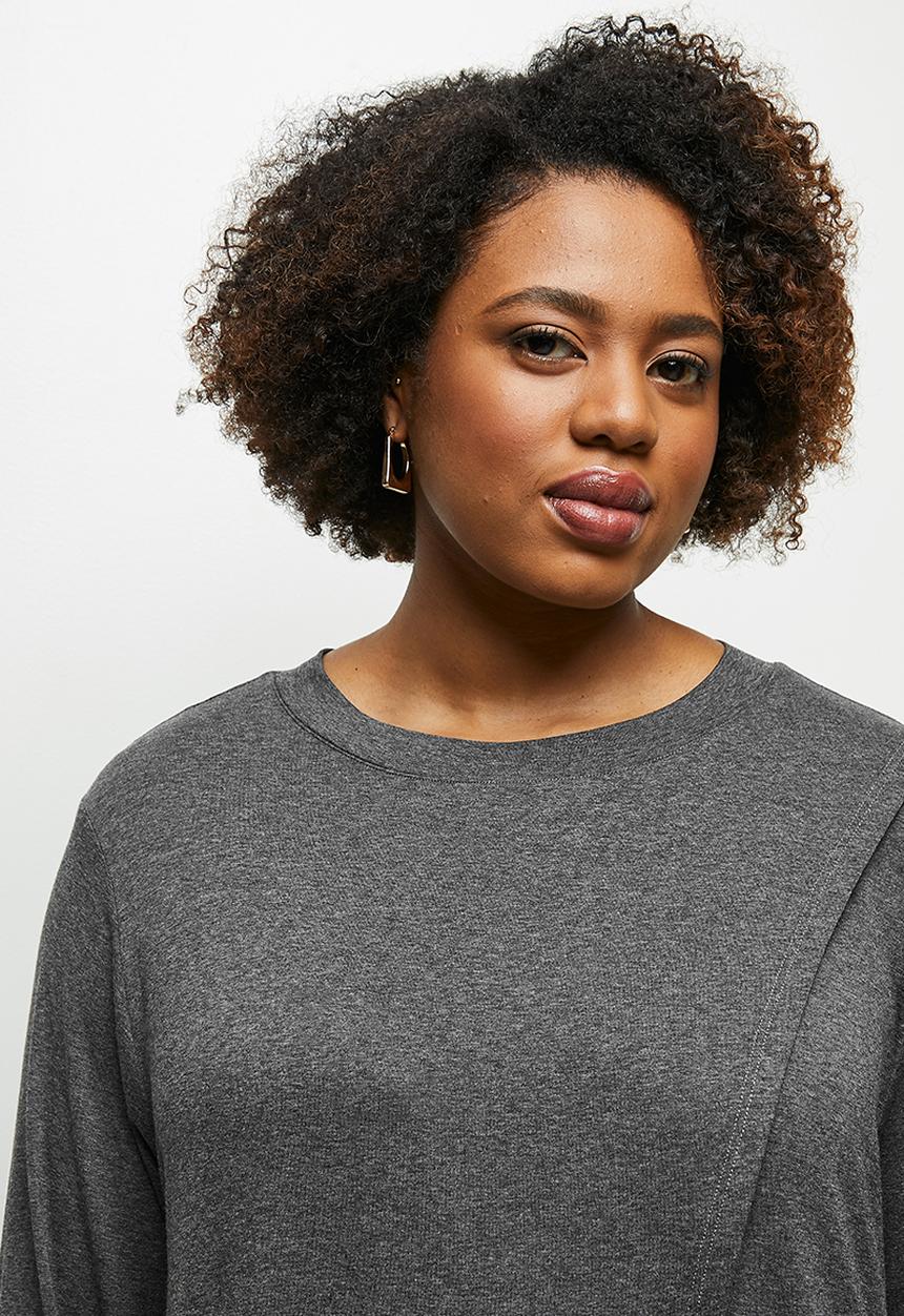 edit Plus - Longline wrap front tee - charcoal