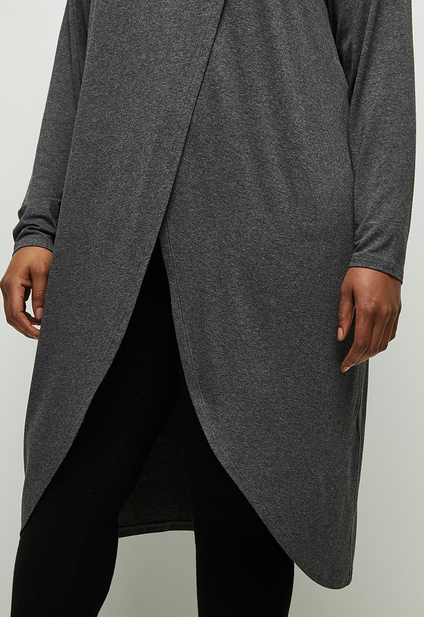 edit Plus - Longline wrap front tee - charcoal