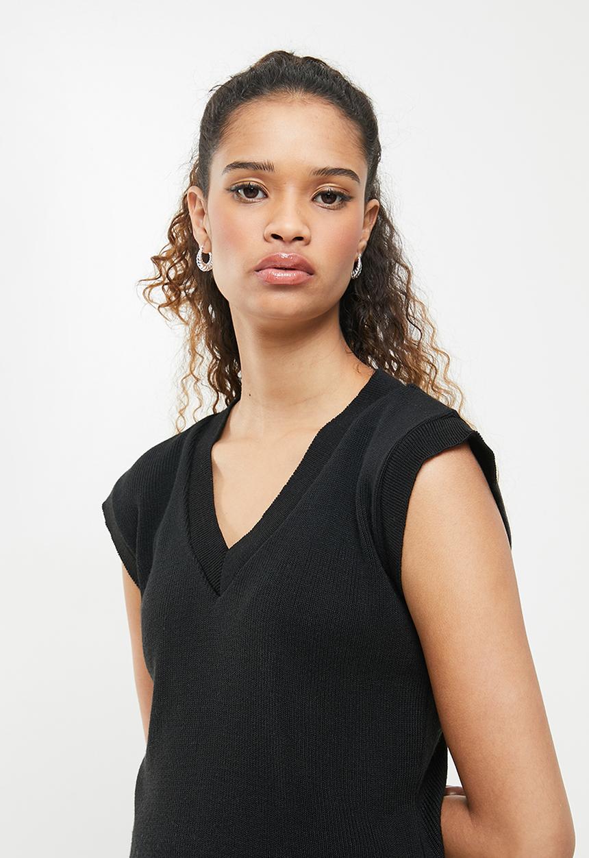 Blake - Sleeveless vest - black