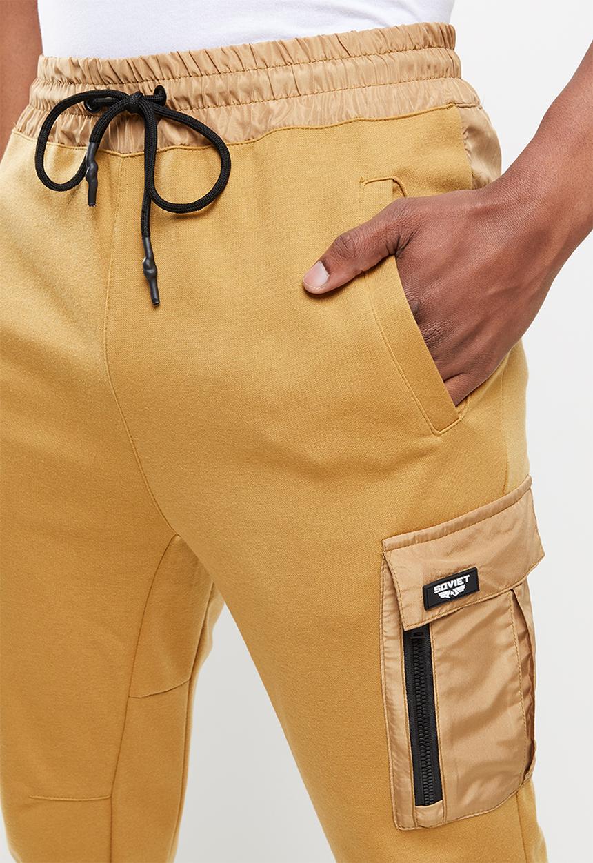 SOVIET - Harden track pants - mustard