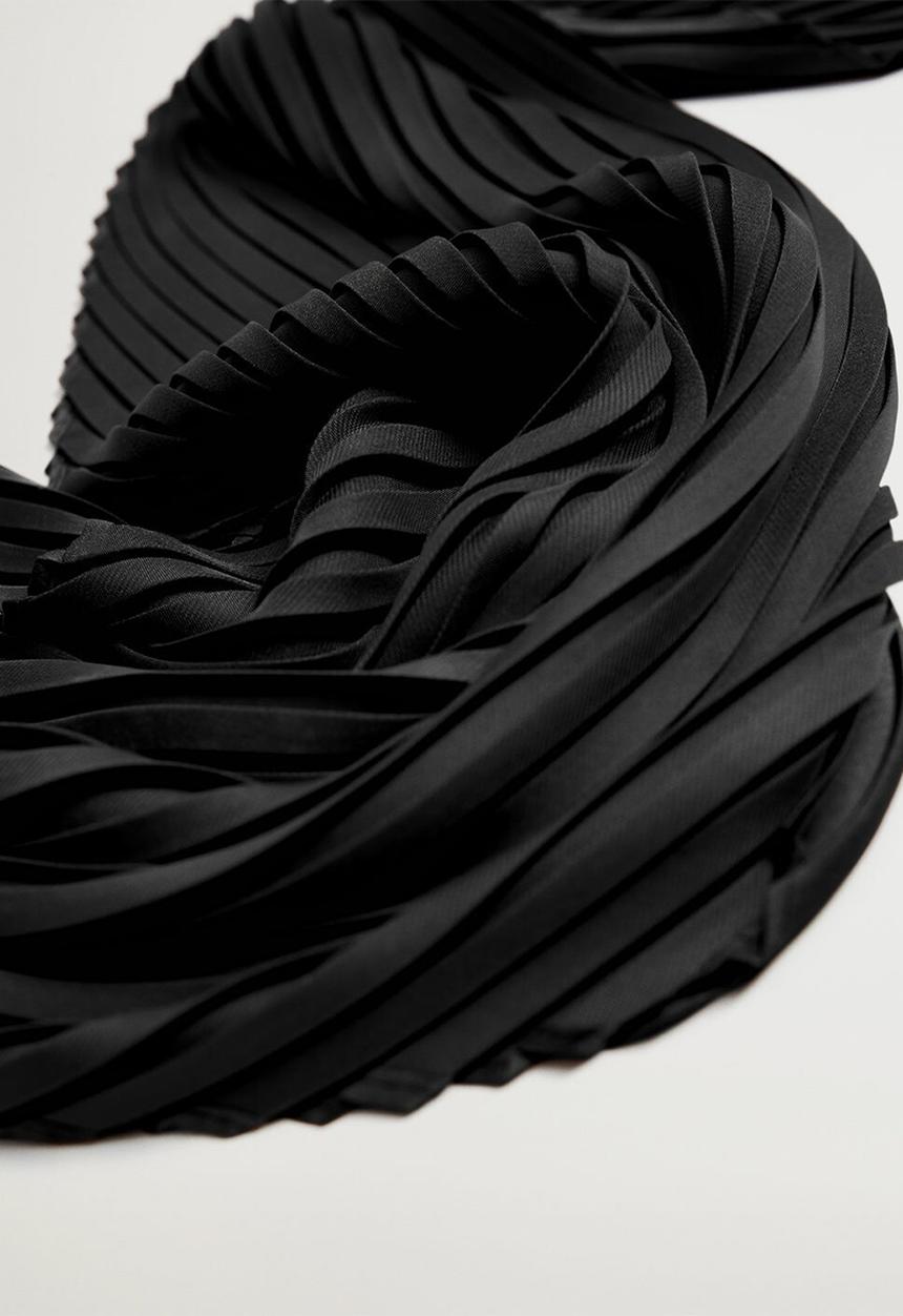 MANGO - Plain neck scarf -  black