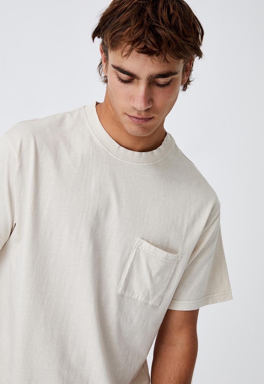 Cotton On - Washed pocket T-shirt - off white