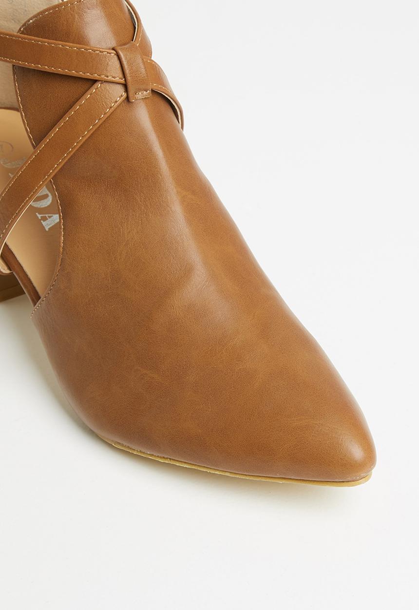 Jada - Side cut out ankle boot - tan