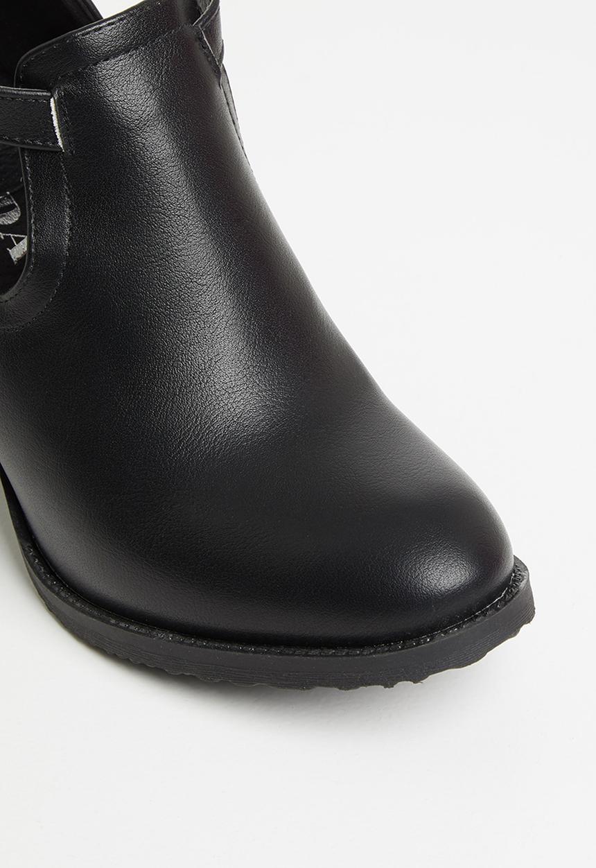 Jada - Side cut out block heel ankle boot - black