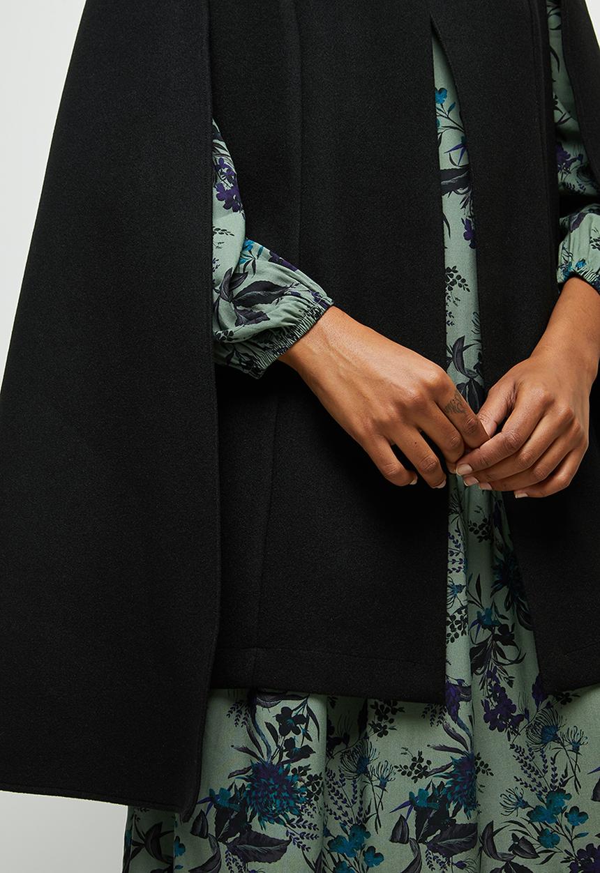 edit - Collared cape - black
