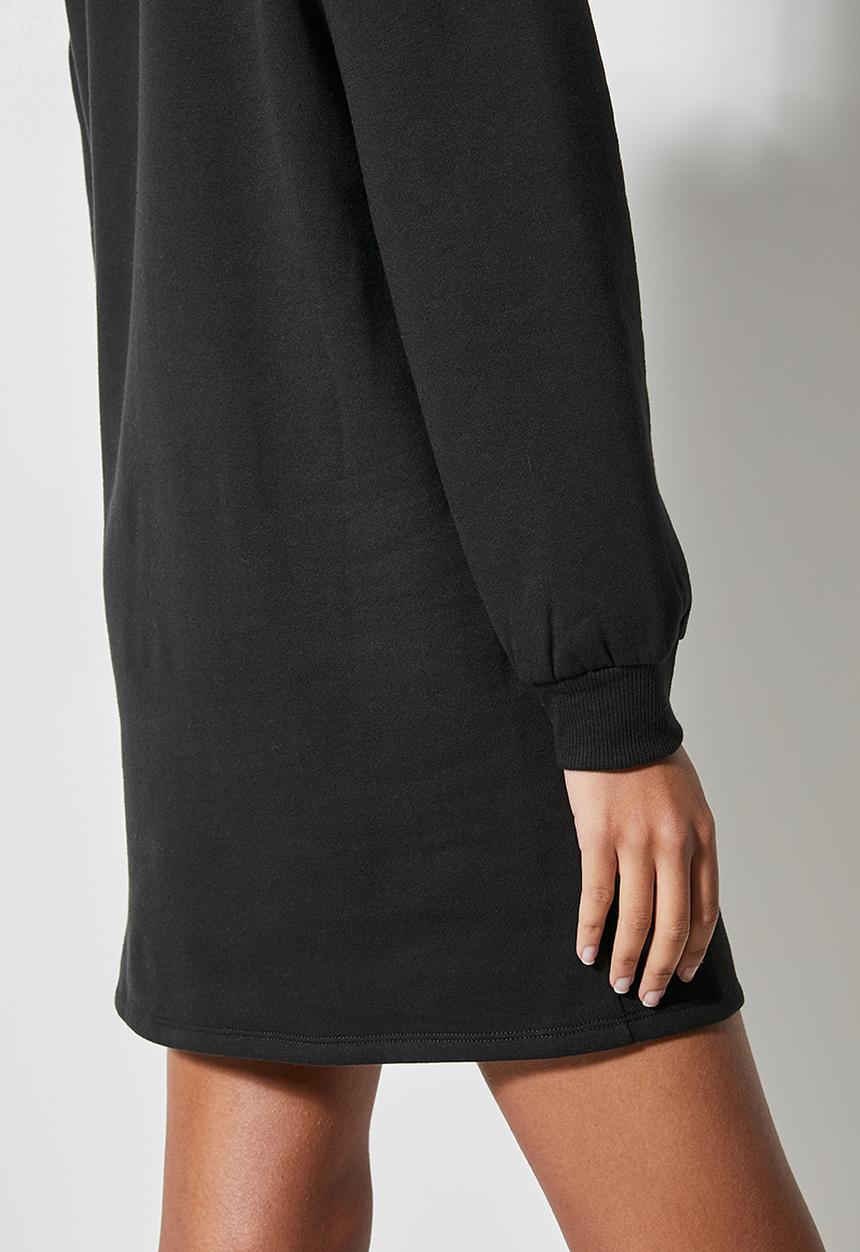 VELVET - Styled shoulderpad sweatshirt dress - black