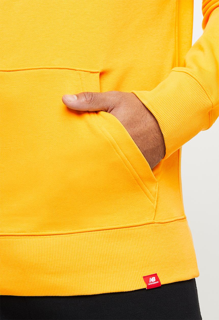 New Balance  - Nb essentials embroidered hoodie - yellow