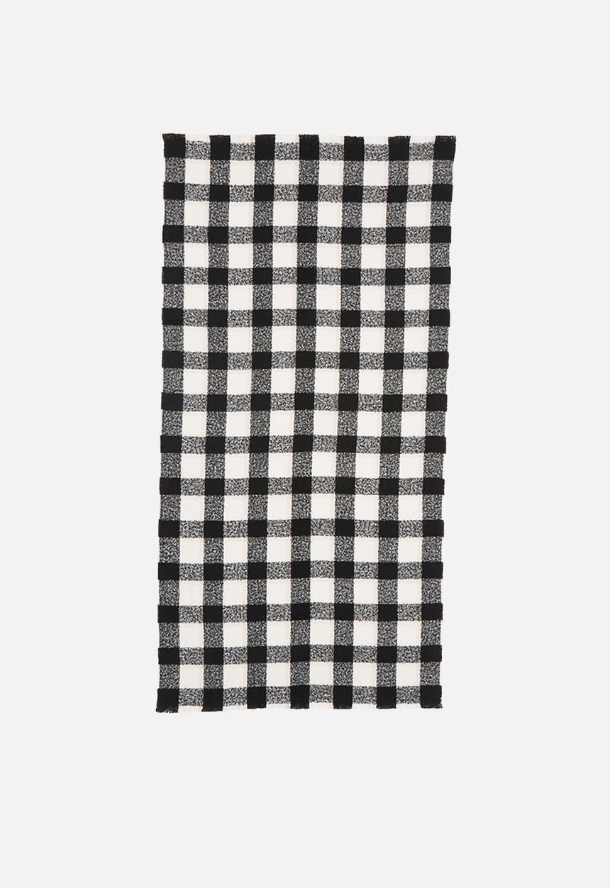 Rubi - Brady blanket scarf - black and white bec check