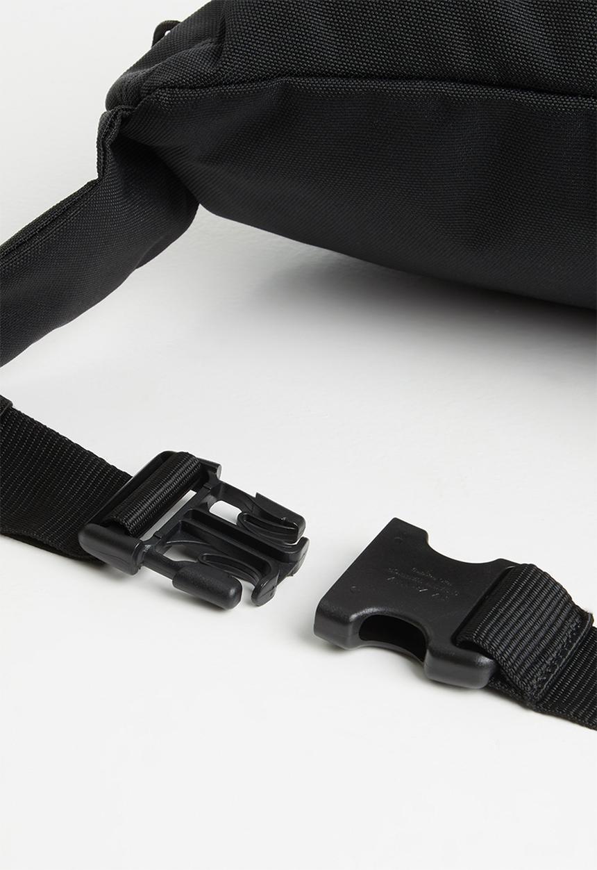 JanSport - Recycled waistpack - black