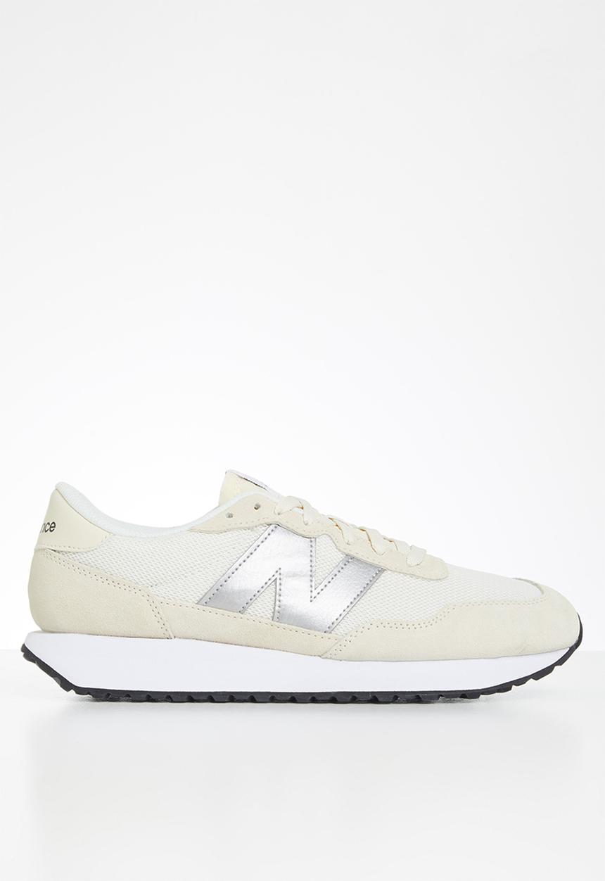 New Balance  - 237 - sea salt (108)