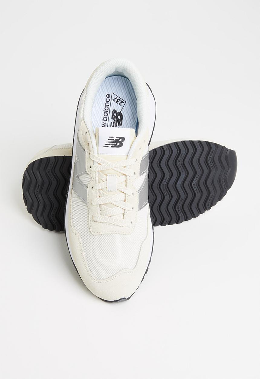 New Balance  - 237 - sea salt (108)