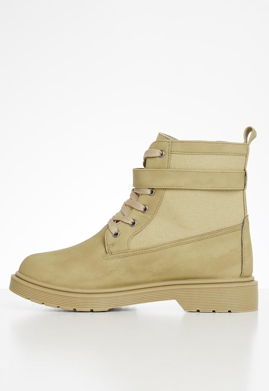 Seduction - Buckle lace up hiking boot - camel