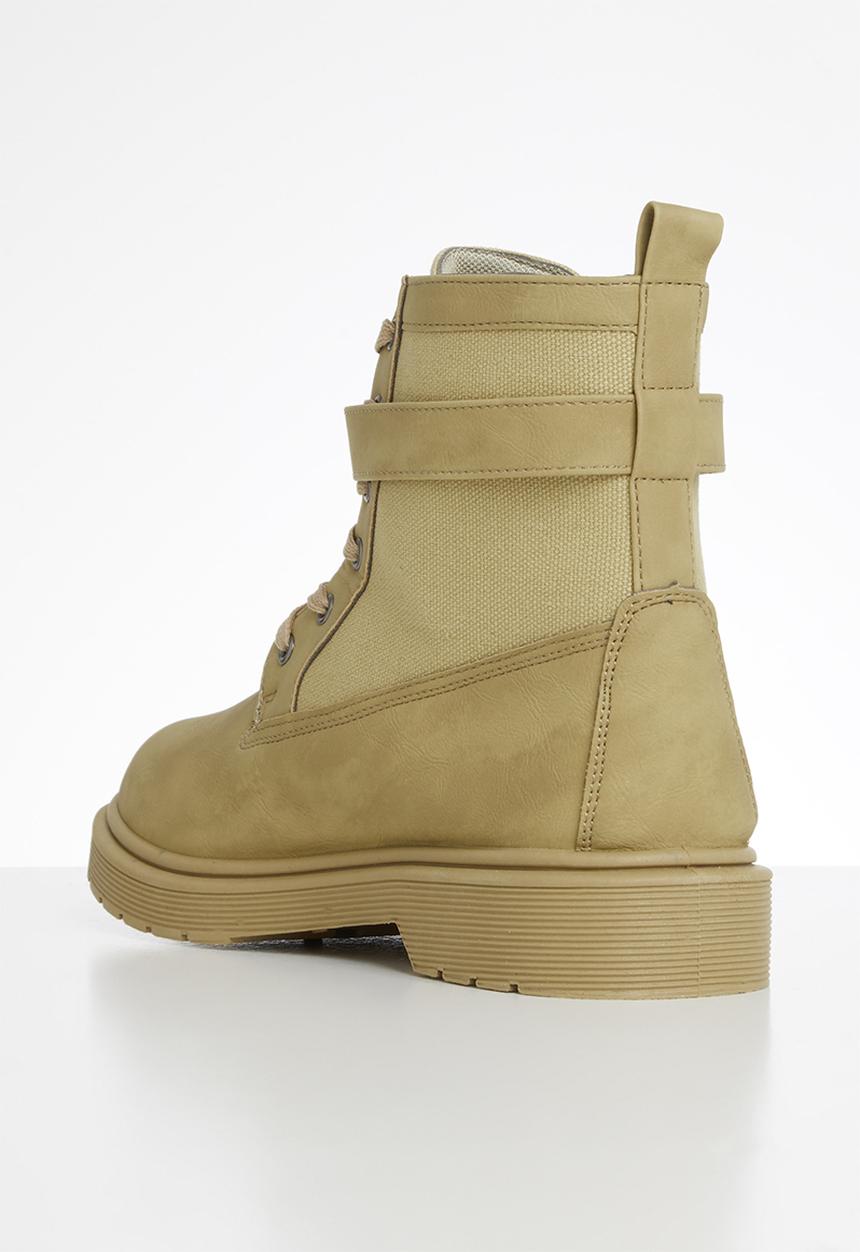 Seduction - Buckle lace up hiking boot - camel
