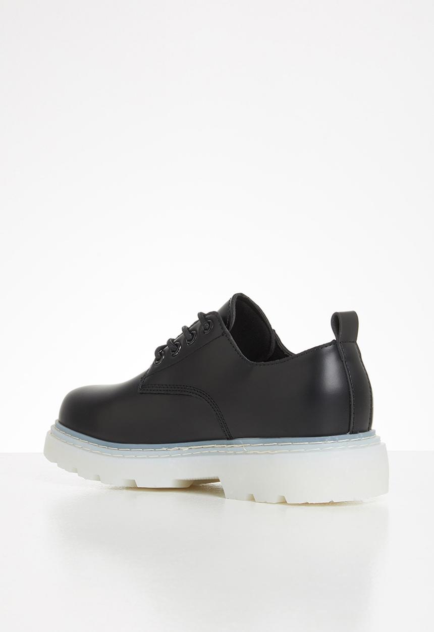 Plum - Orrico lug sole lace up shoe - black