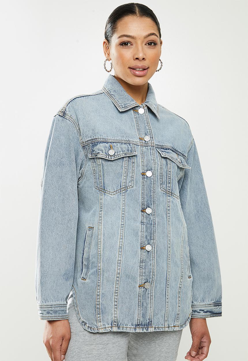 Missguided - Oversized curve hem denim shirt jacket - light blue