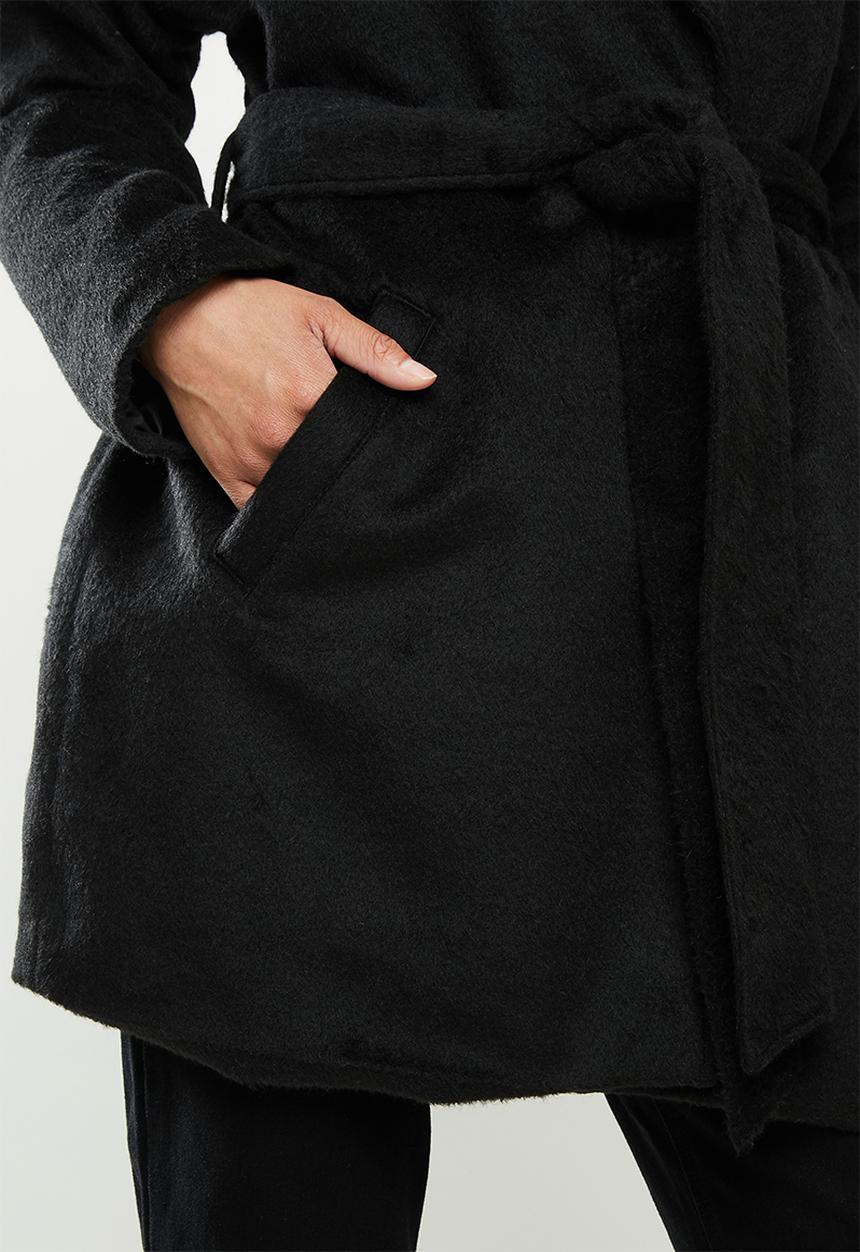 Missguided - Drop shoulder belted crop formal - black