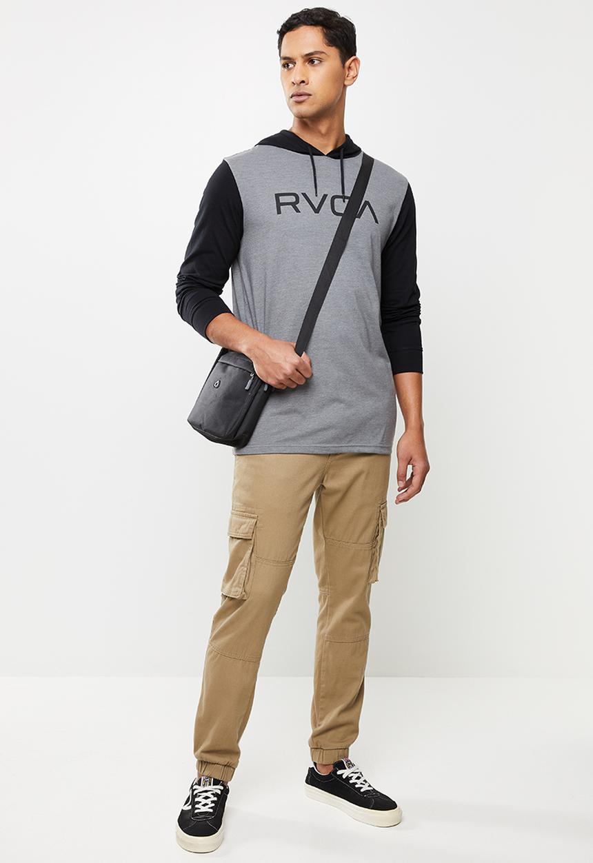 RVCA - Big RVCA pick up hood - black & grey