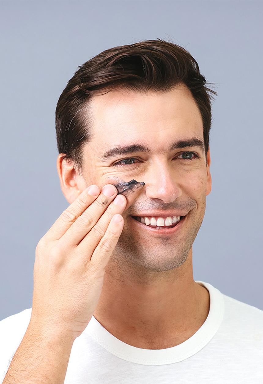 Skin Republic - Men's Charcoal Facial Scrub