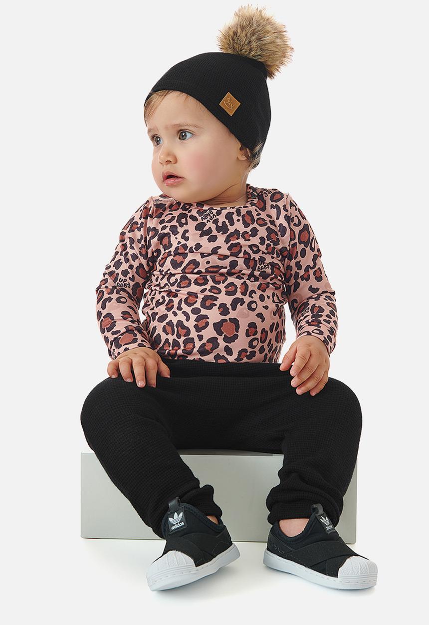 UP Baby - Girls bodysuit, ribbed pants & beanie set - rust & black 
