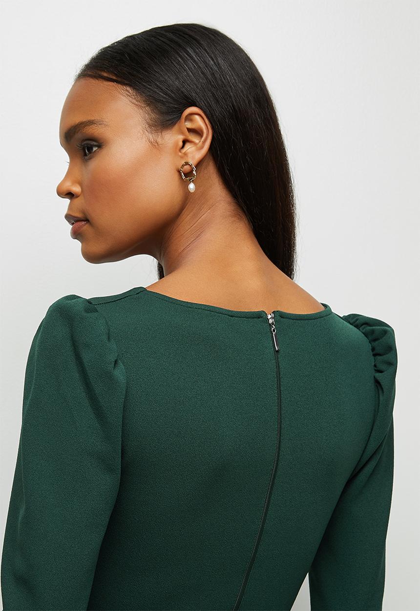MILLA - Knit square neck dress with tucks - green
