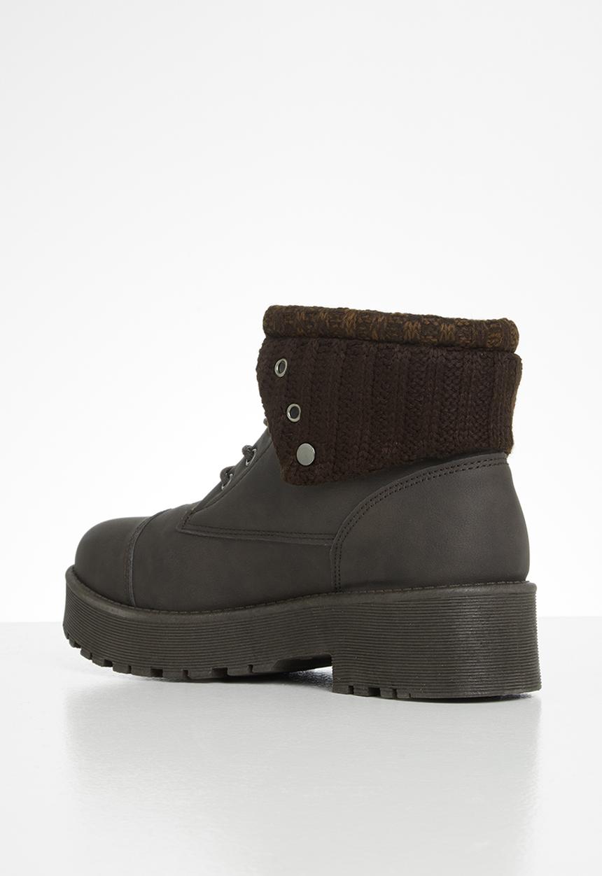 Seduction - Knit panel hiking boot - brown