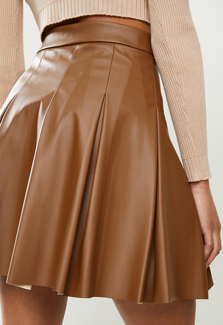 Blake - Pleated pu tennis skirt - cinnamon