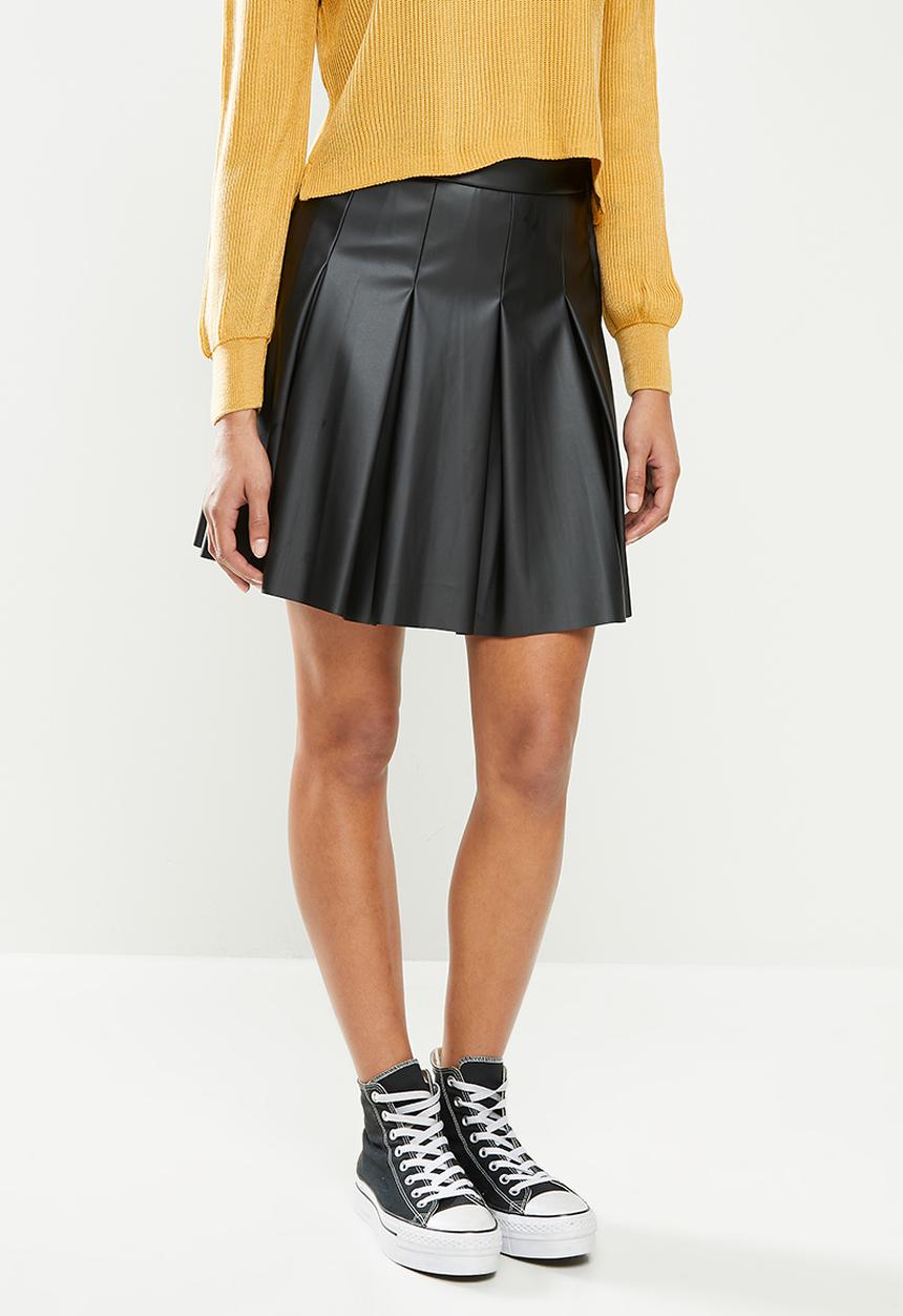 Blake - Pleated pu tennis skirt - black