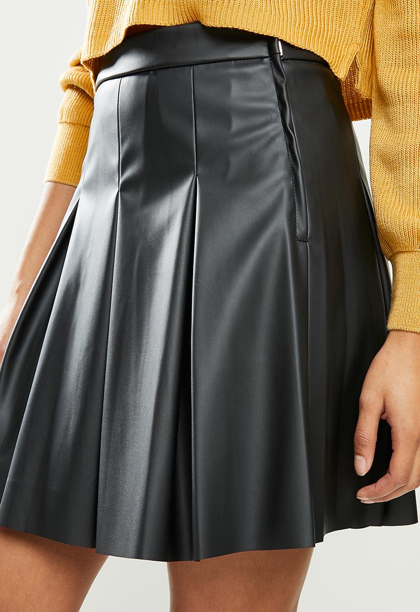 Blake - Pleated pu tennis skirt - black