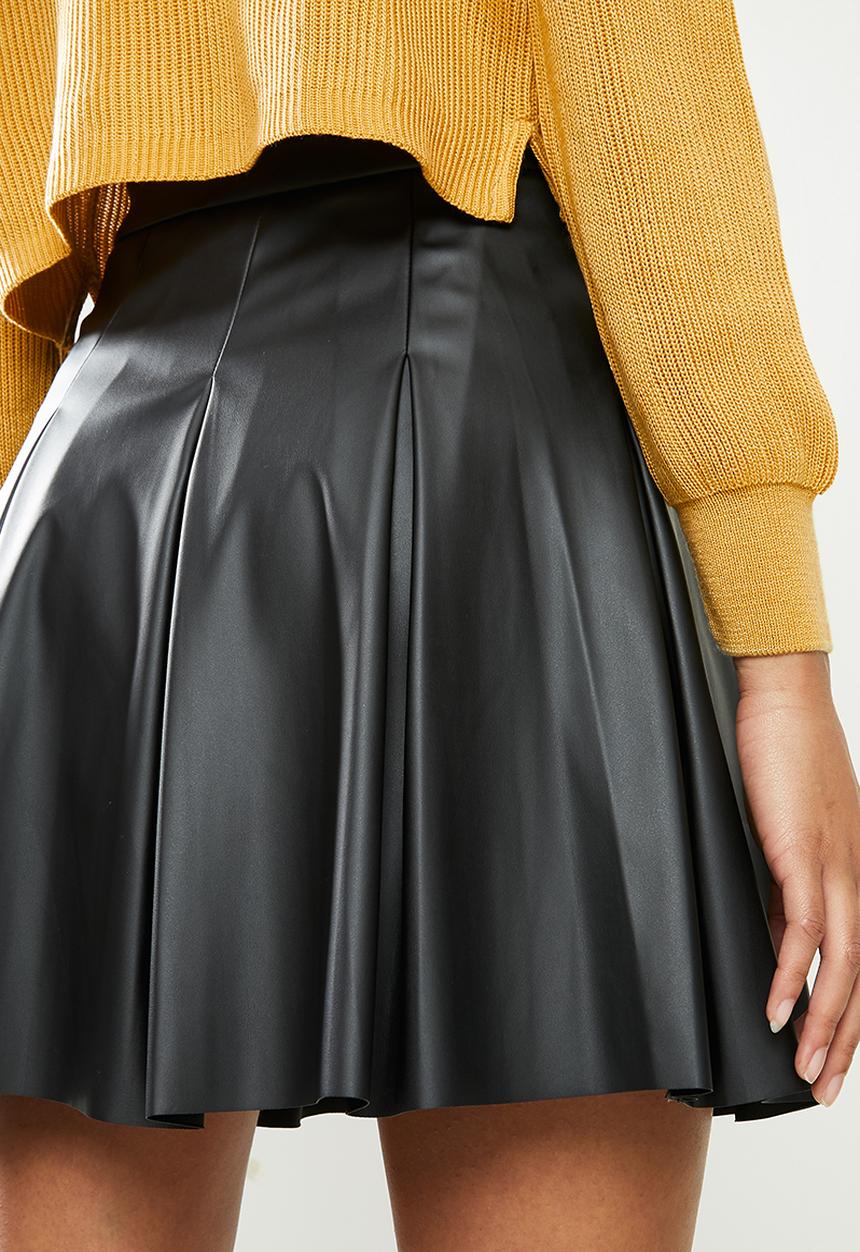 Blake - Pleated pu tennis skirt - black