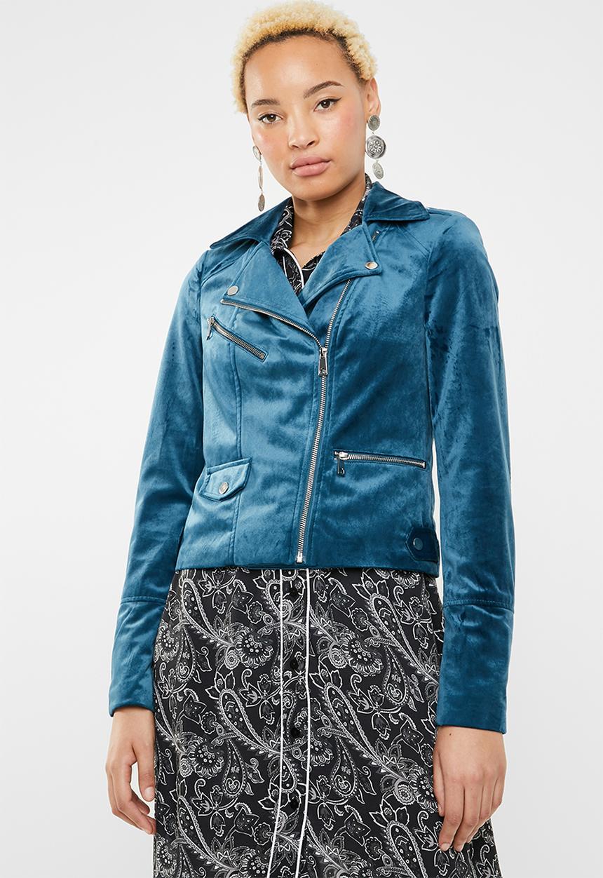 Vero Moda - Hazle velvet short jacket - blue