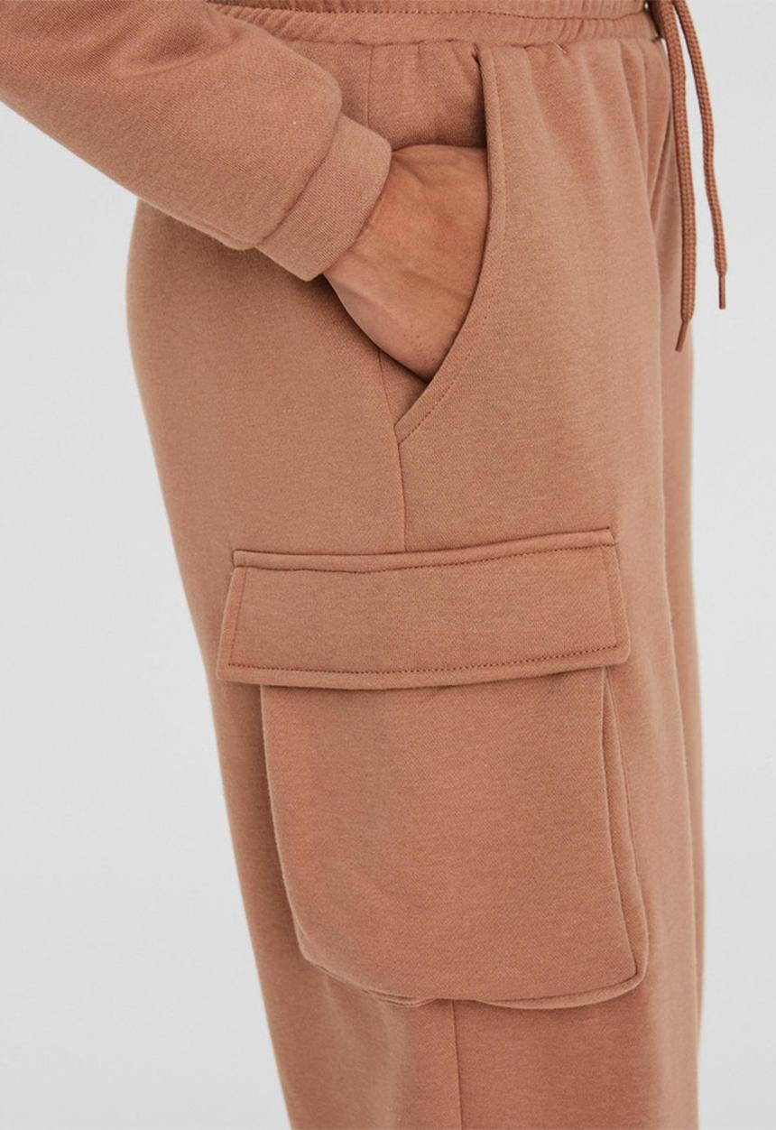 Vero Moda - Natalie cargo sweat pant - brown