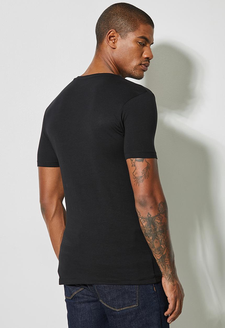 Superbalist - James muscle fit v-neck - black
