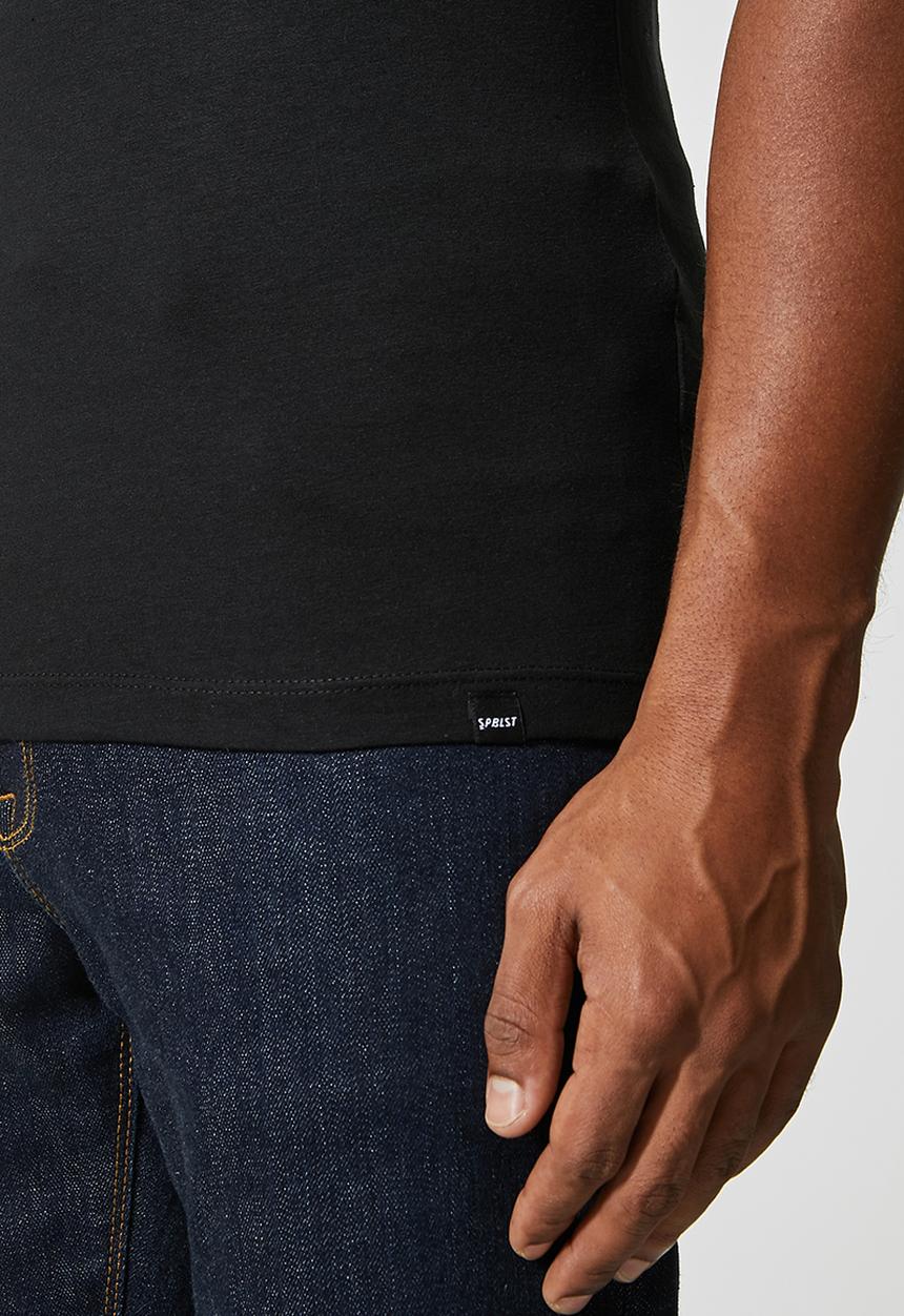 Superbalist - James muscle fit v-neck - black