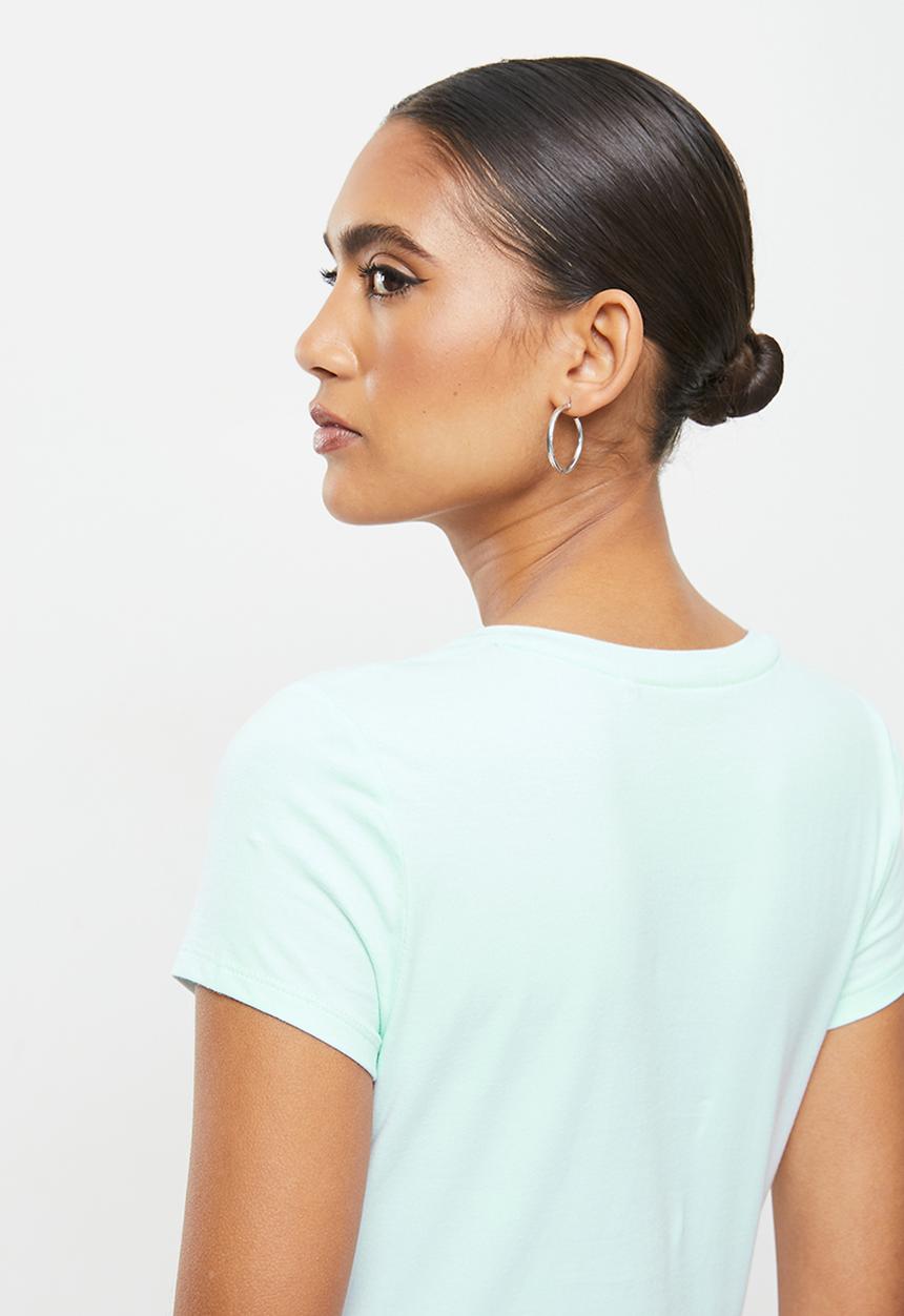 GUESS - Short sleeve calssic tri enchanted garden tee - blue
