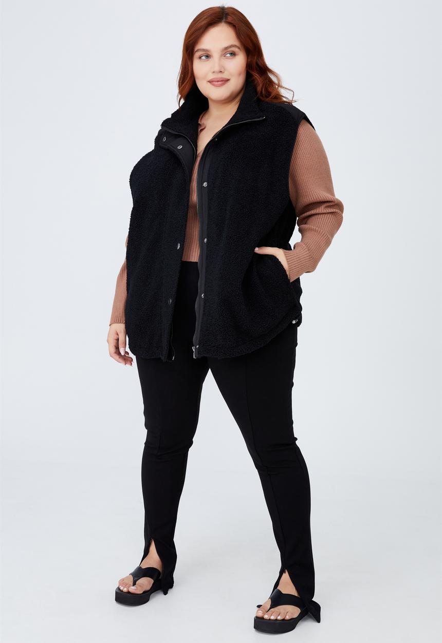 Cotton On - Curve recycled cabin fleece vest - black