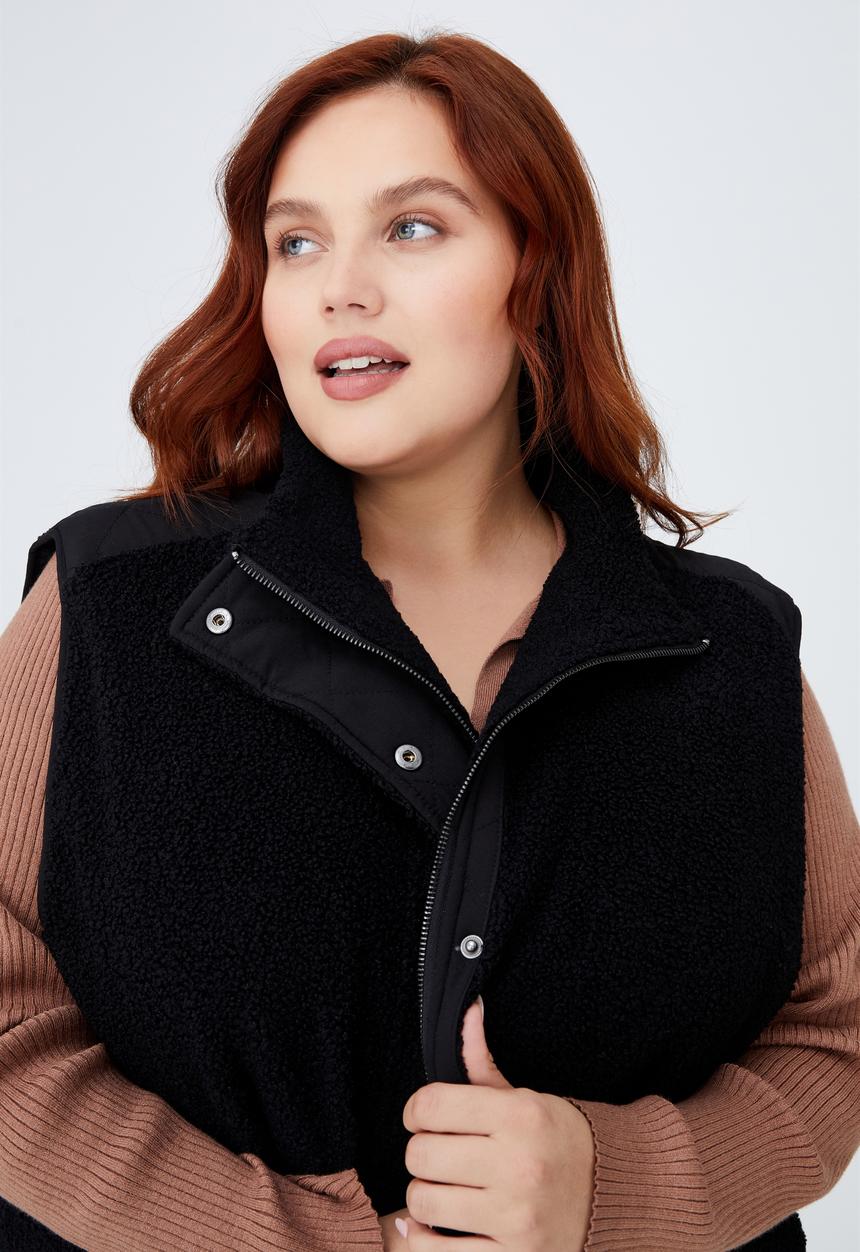 Cotton On - Curve recycled cabin fleece vest - black