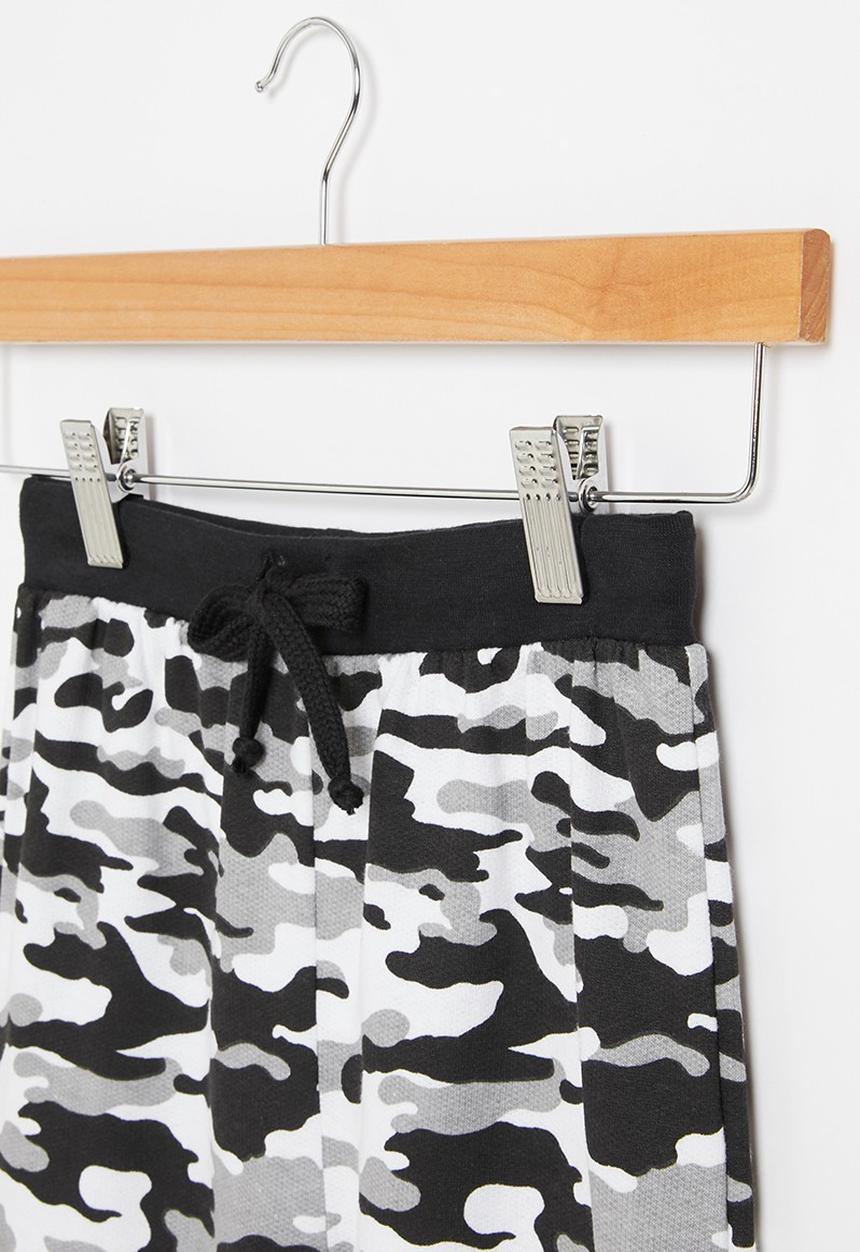 Rebel Republic - Camo printed jogger - multi 
