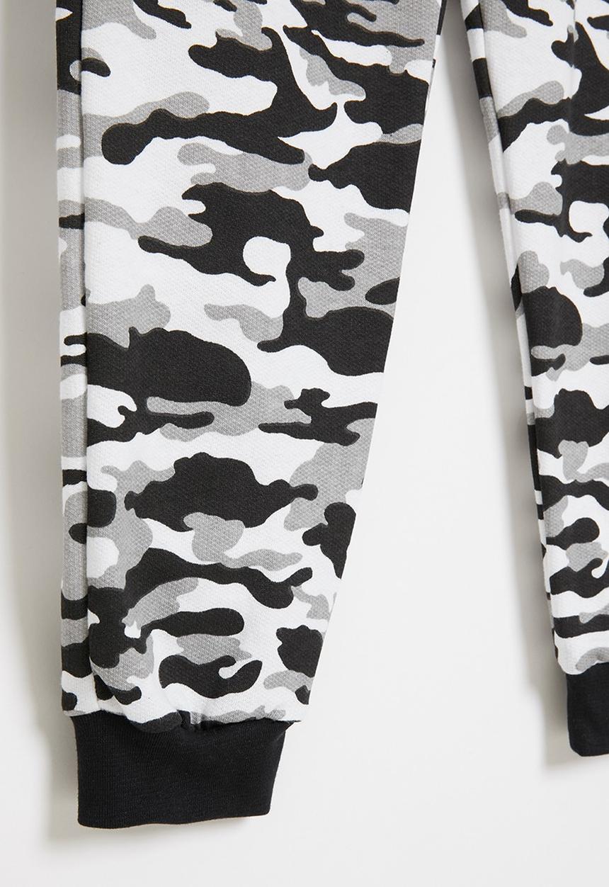 Rebel Republic - Camo printed jogger - multi 