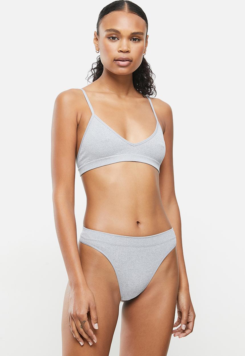 Cotton On - Seamfree triangle bralette/high cut brasiliano set - grey