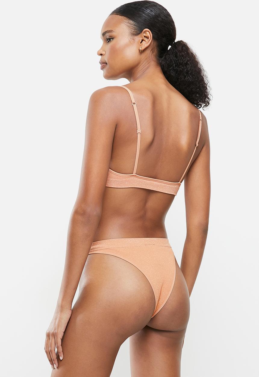 Cotton On - Seamfree triangle bralette/high cut brasiliano set - new latte