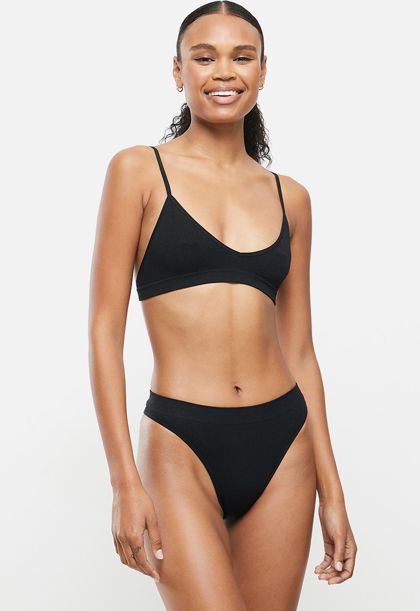 Cotton On - Seamfree triangle bralette/high cut brasiliano set - black