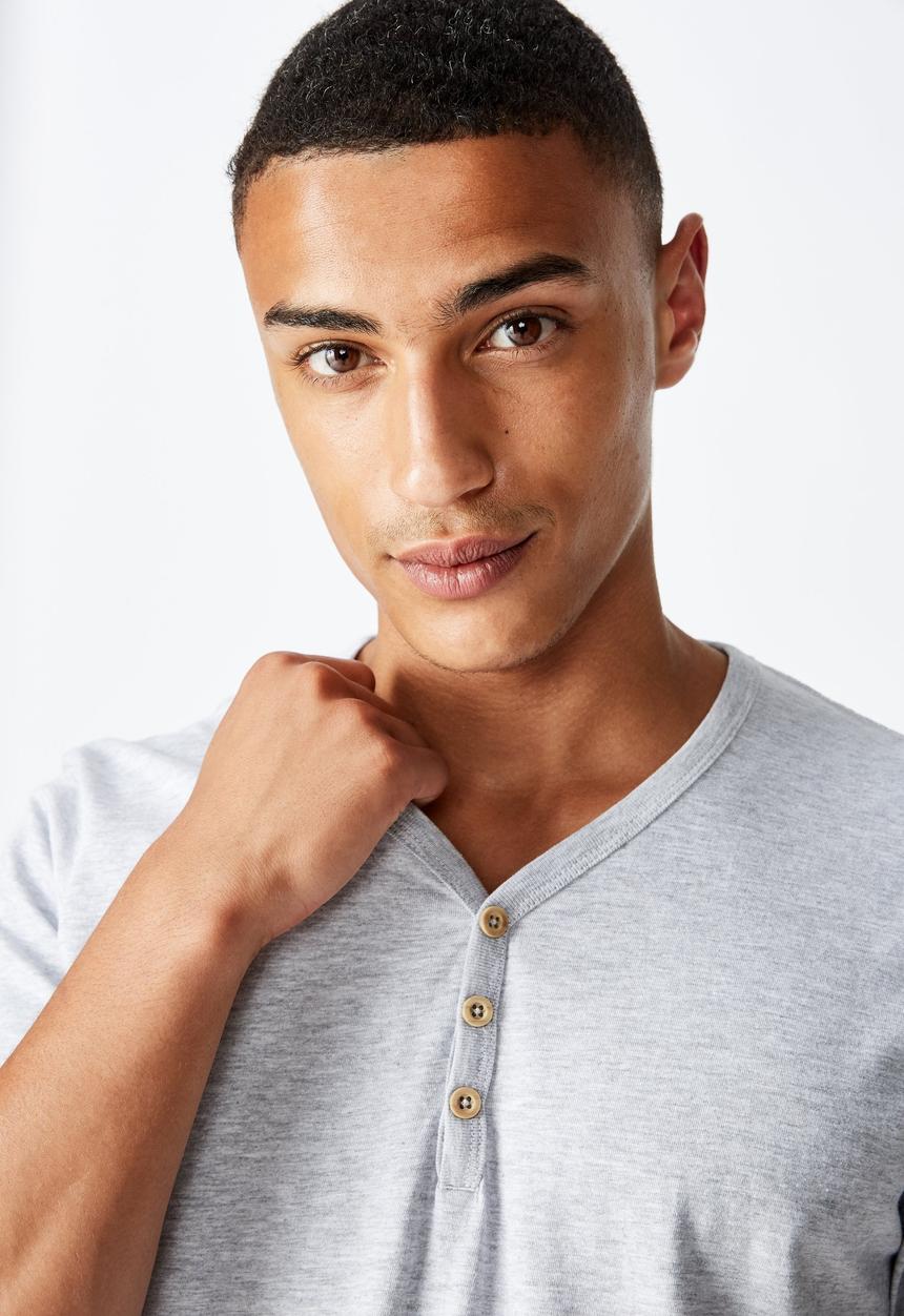 Cotton On - Essential henley tee