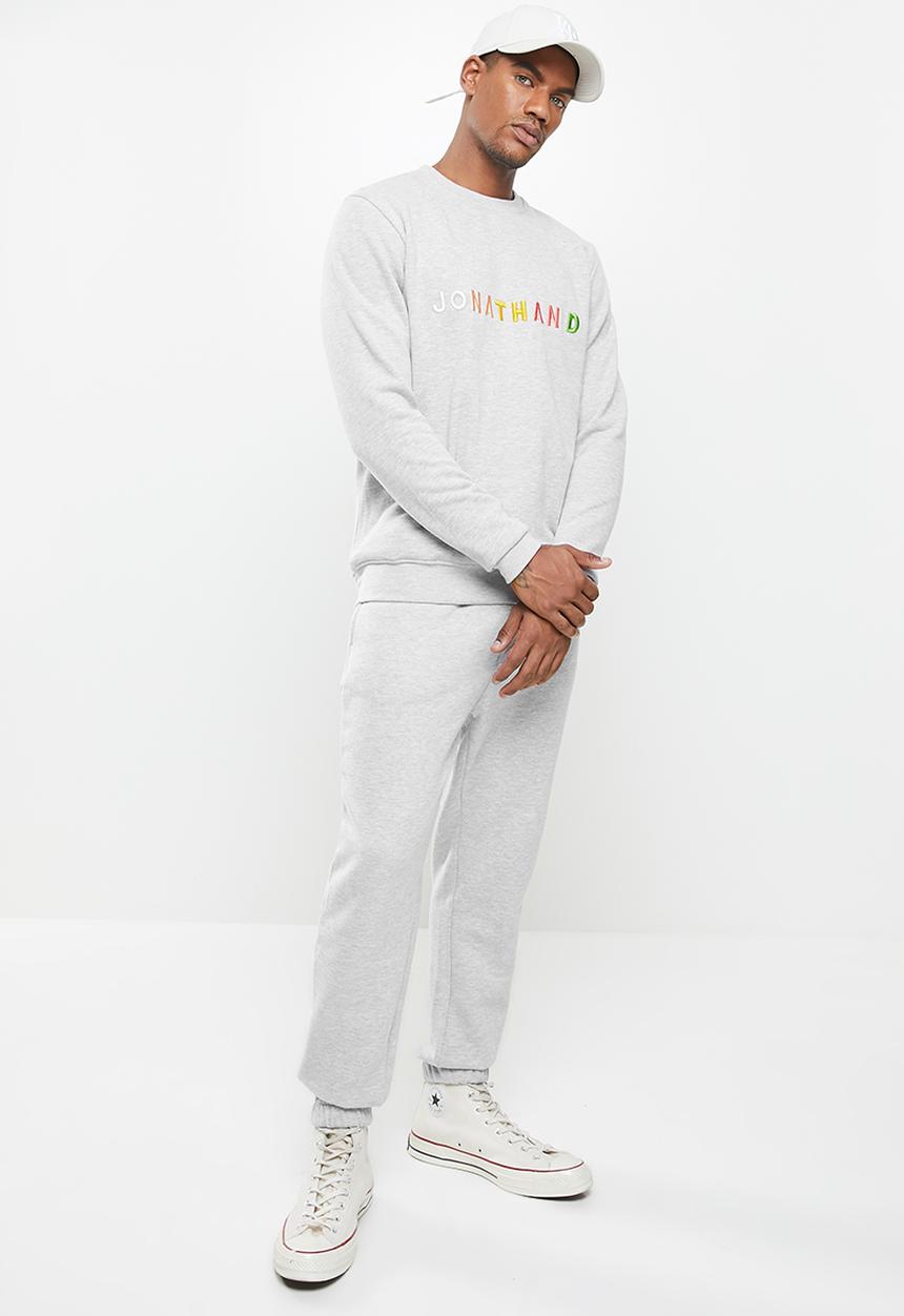 Jonathan D - Regular fit branded crew neck sweater - grey