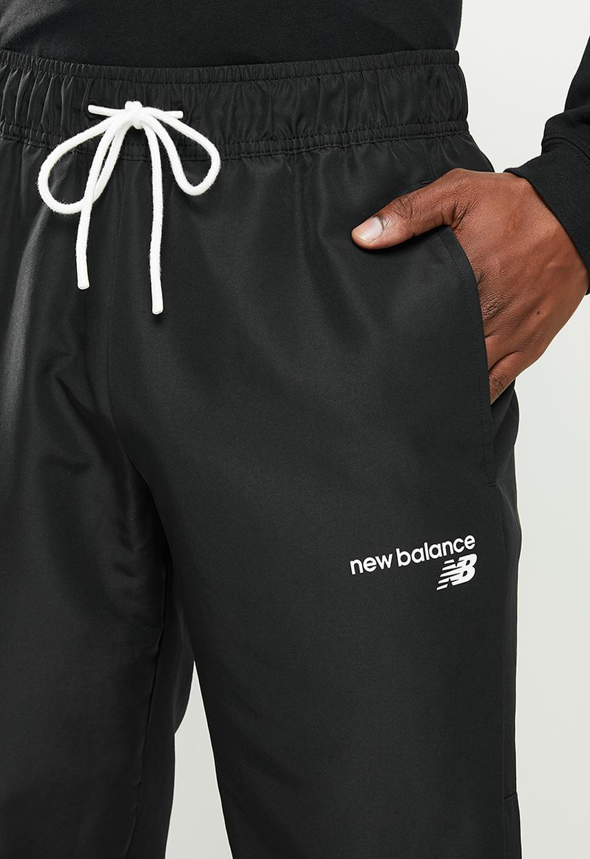 New Balance  - New Balance classics fashion woven pant - black